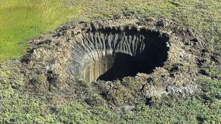 Cratera gigantesca intriga cientistas no norte da Rússia - Confira